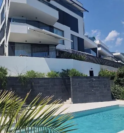 Qvarnero No18- Luxury With Swimming Pool, Private Sauna And Jacuzzi 아파트 오파티아